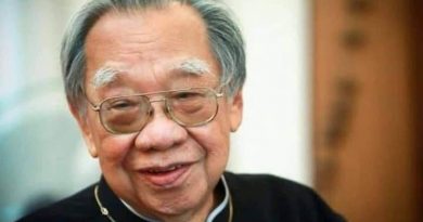 Giáo sư Trần Văn Khê: “Ngài chơi với ai mà không biết một áng văn nào của nước Việt”